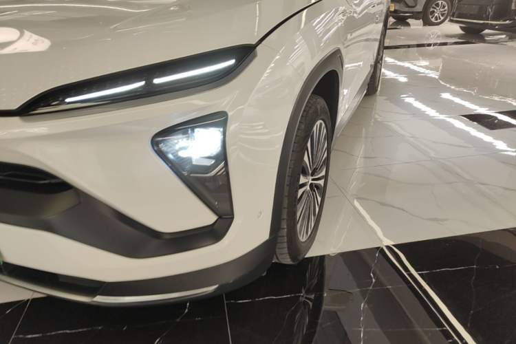 Used Nio EC6 2022 75 kWh Performance Version Left Front Headlight