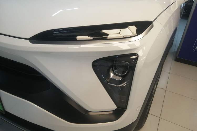 Used Nio EC6 2022 75 kWh Performance Version Left Front Headlight