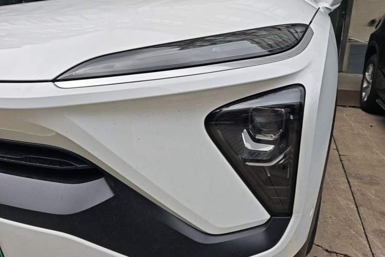 Used Nio EC6 2022 75 kWh Sport Edition Left Front Headlight