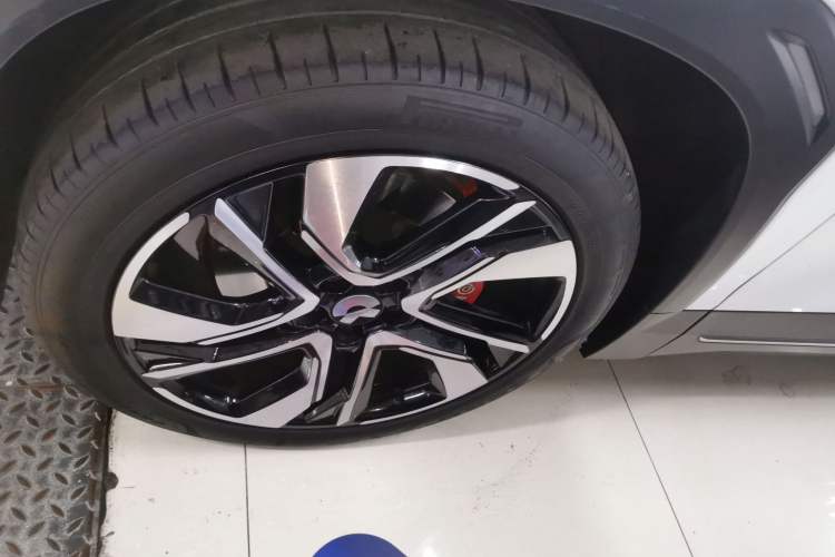 Used Nio EC6 2022 75 kWh Sport Edition Left Front Wheel Hub