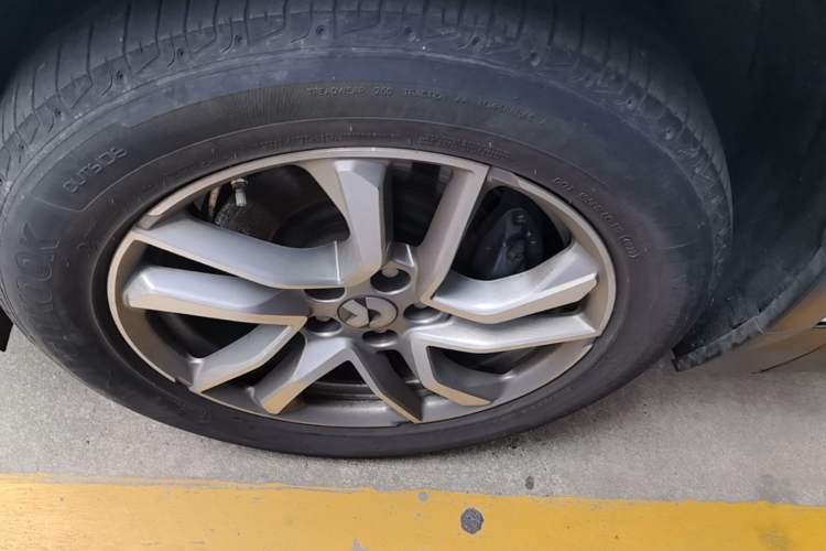 Used Nio EC6 2022 75 kWh Sport Edition Left Front Wheel Hub