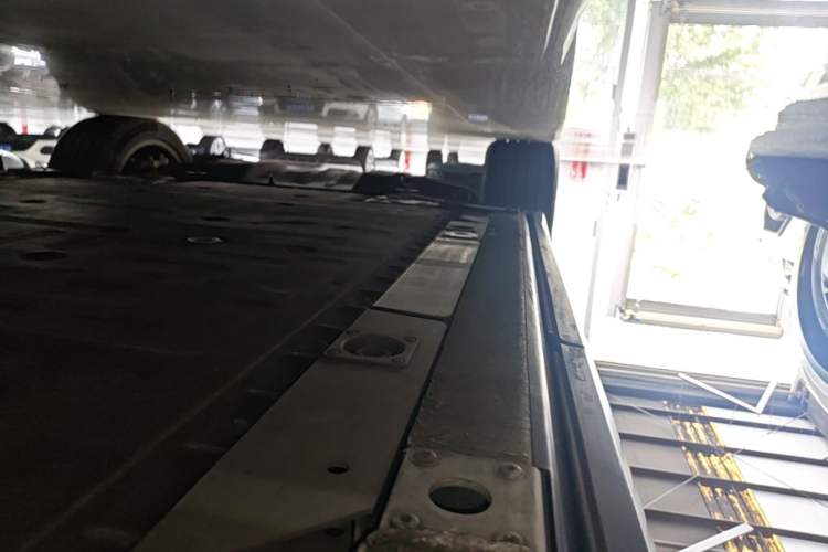 Used Nio EC6 2022 75 kWh Sport Edition Left Side Sill
