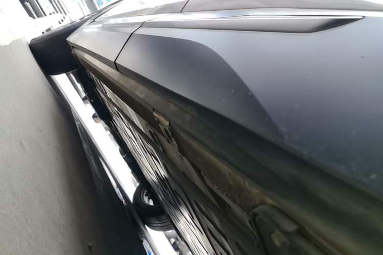 Used Nio EC6 2022 75 kWh Sport Edition Left Side Sill
