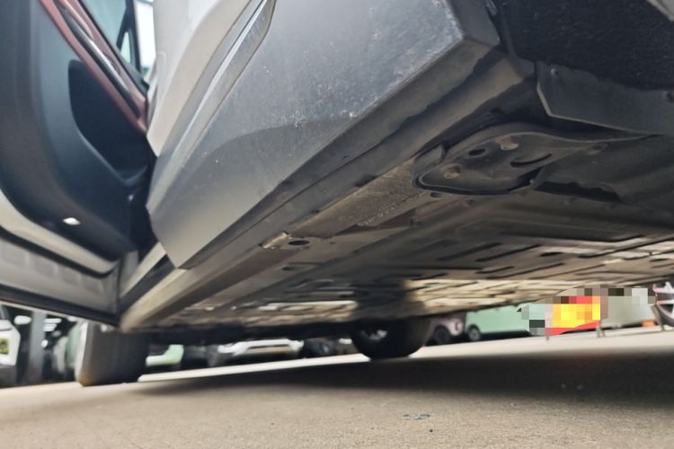 Used Nio EC6 2022 75 kWh Sport Edition Left Side Sill