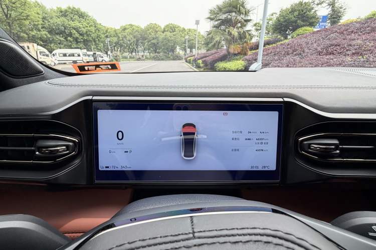 Used Nio EC6 2022 75 kWh Performance Version Odometer Close Up