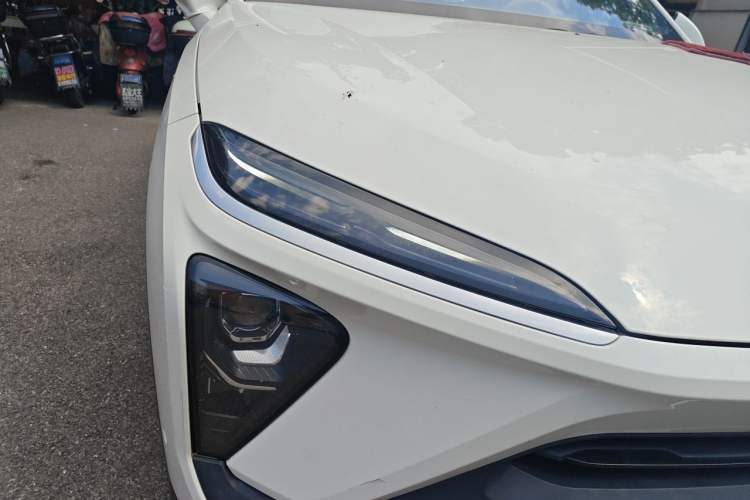 Used Nio EC6 2022 75 kWh Sport Edition Right Front Headlight