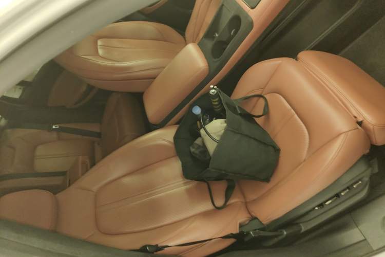 Used Nio EC6 2022 75 kWh Performance Version Right Front Seat