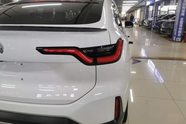 Used Nio EC6 2022 75 kWh Sport Edition Right Rear Taillight
