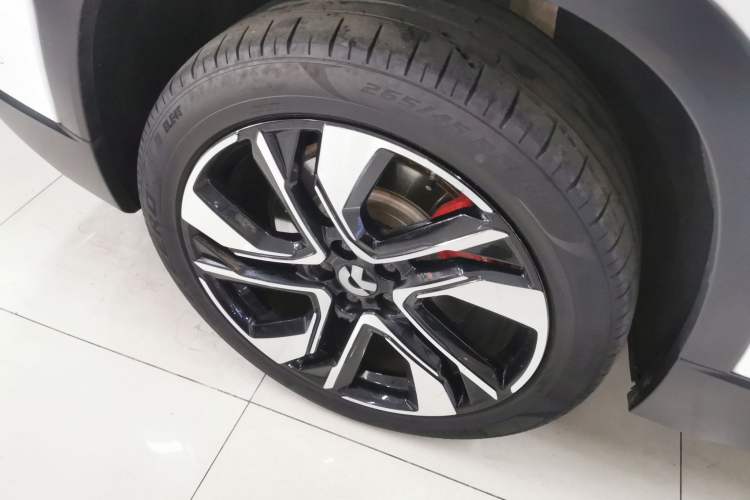 Used Nio EC6 2022 75 kWh Sport Edition Right Rear Wheel Hub