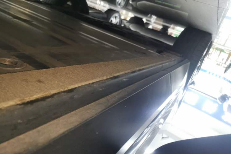 Used Nio EC6 2022 75 kWh Sport Edition Right Side Sill