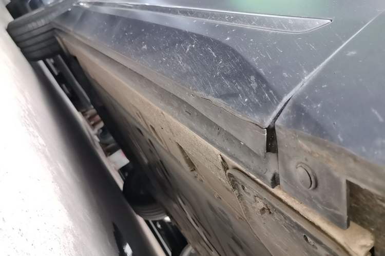Used Nio EC6 2022 75 kWh Sport Edition Right Side Sill