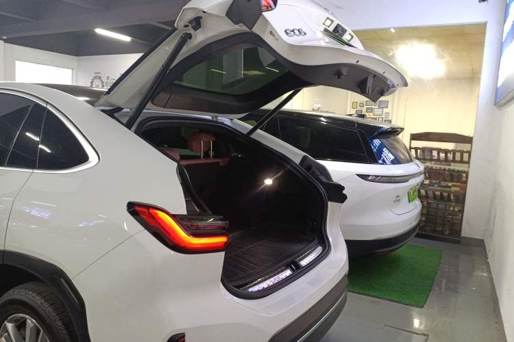 Used Nio EC6 2022 75 kWh Sport Edition Trunk