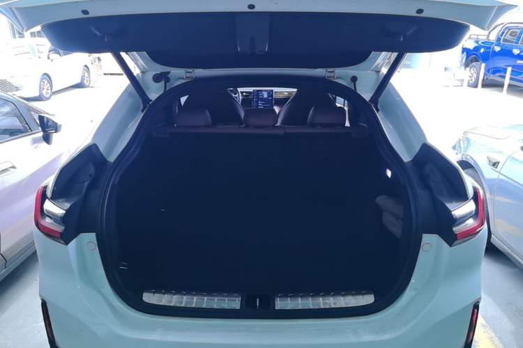 Used Nio EC6 2022 75 kWh Sport Edition Trunk