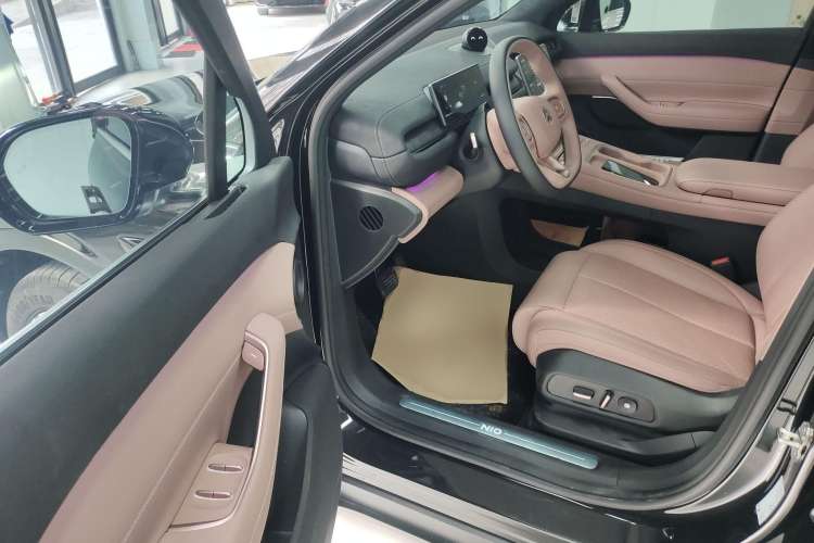 Used Nio EC6 2023 75 kWh Driver Seat