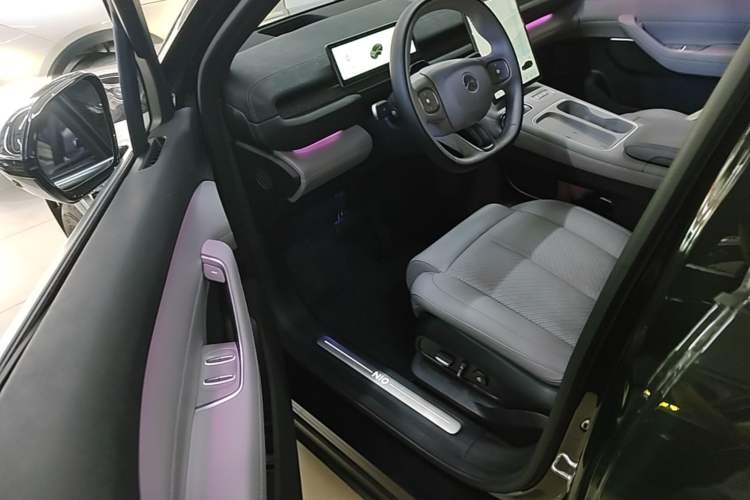 Used Nio EC6 2023 75 kWh Driver Seat