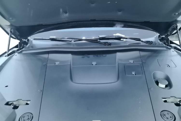 Used Nio EC6 2023 75 kWh Engine Bay
