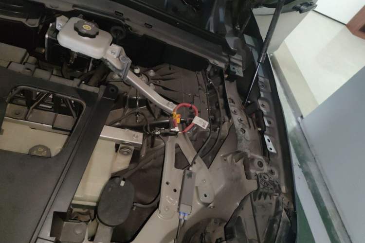 Used Nio EC6 2023 75 kWh Engine Bay Left