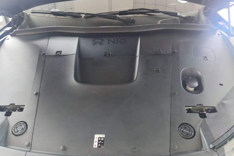 Used Nio EC6 2023 75 kWh Engine Bay