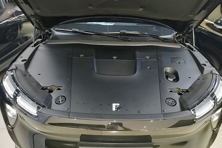 Used Nio EC6 2023 75 kWh Engine Bay