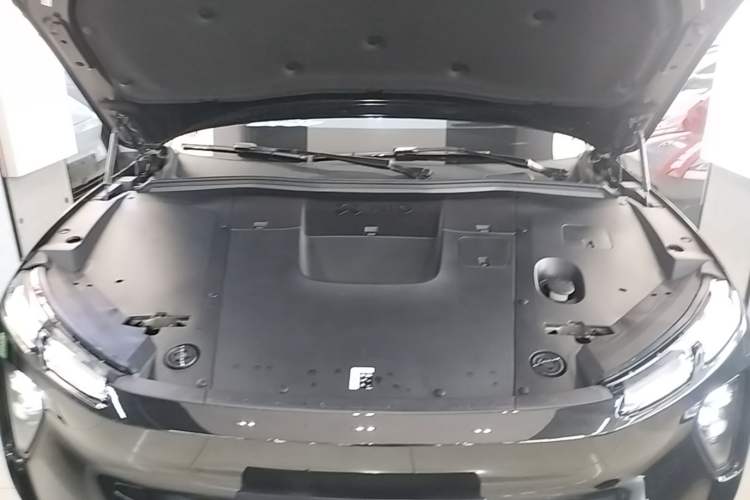 Used Nio EC6 2023 75 kWh Engine Bay