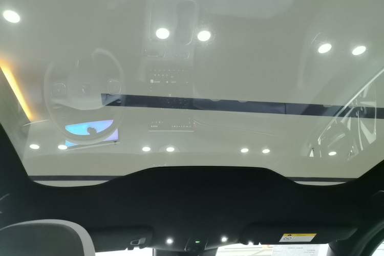 Used Nio EC6 2023 75 kWh Headliner