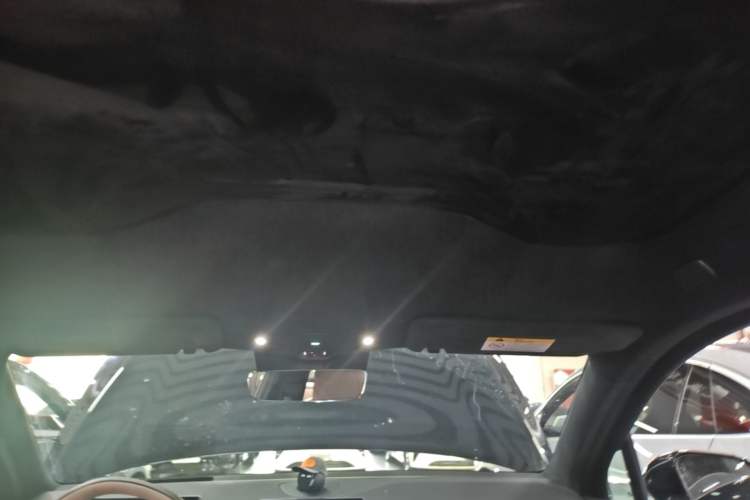 Used Nio EC6 2023 75 kWh Headliner