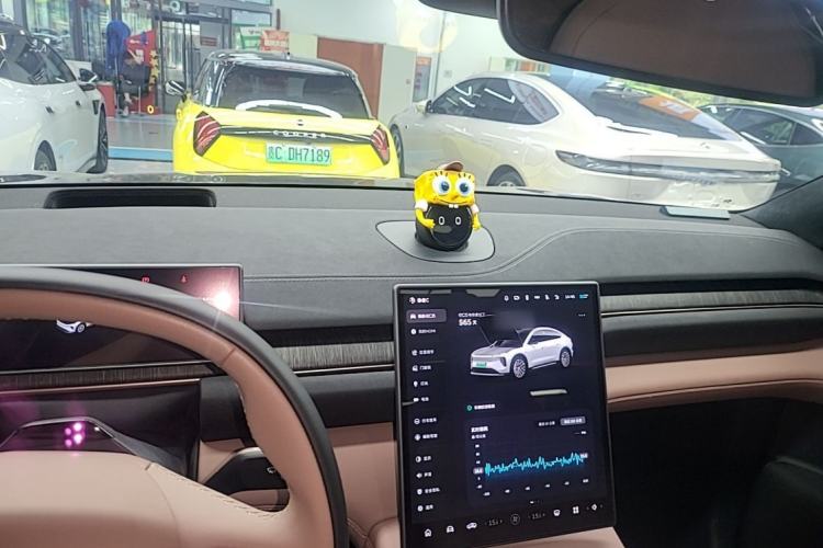 Used Nio EC6 2023 75 kWh Headliner