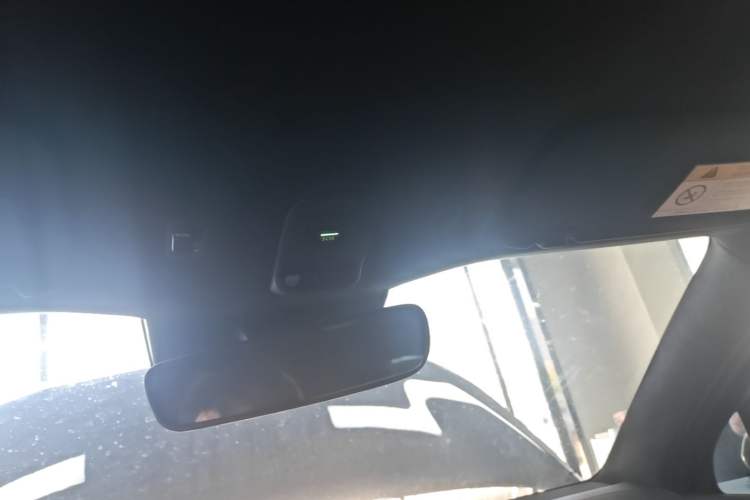 Used Nio EC6 2023 75 kWh Headliner
