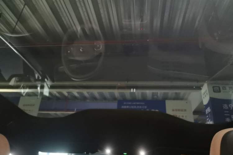 Used Nio EC6 2023 75 kWh Headliner