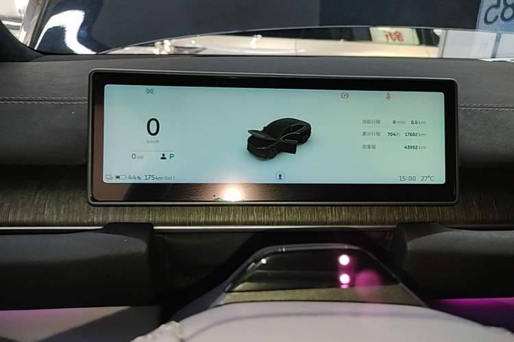 Used Nio EC6 2023 75 kWh Instrument Cluster