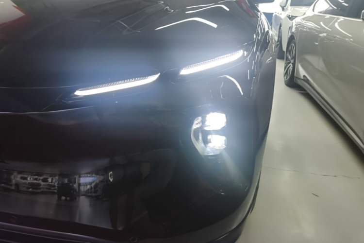 Used Nio EC6 2023 75 kWh Left Front Headlight