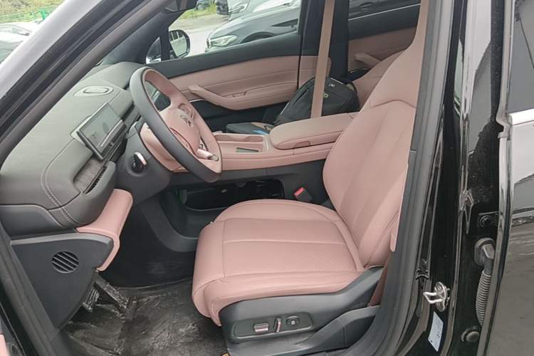 Used Nio EC6 2023 75 kWh Left Front Seat