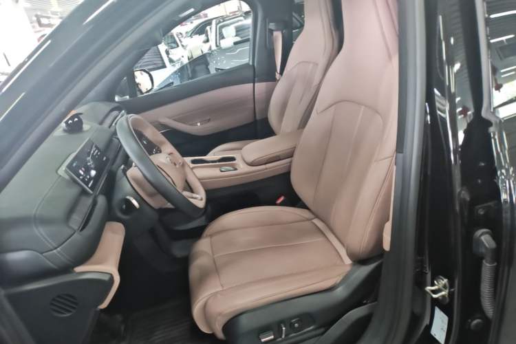 Used Nio EC6 2023 75 kWh Left Front Seat