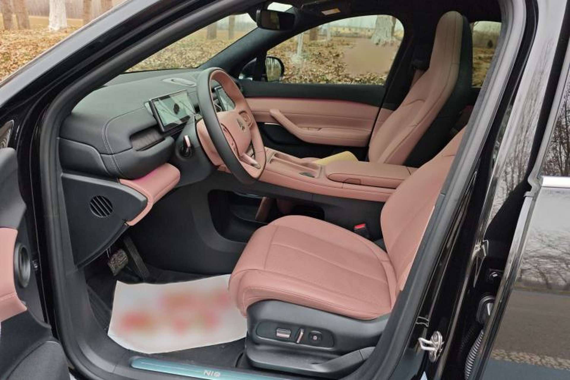 Used Nio EC6 2023 75 kWh Left Front Seat