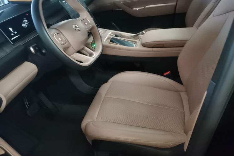 Used Nio EC6 2023 75 kWh Left Front Seat