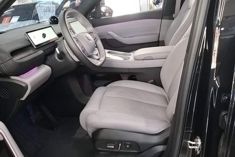 Used Nio EC6 2023 75 kWh Left Front Seat