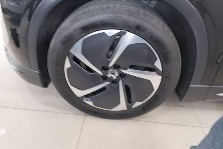 Used Nio EC6 2023 75 kWh Left Front Wheel Hub