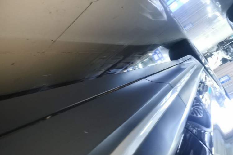 Used Nio EC6 2023 75 kWh Left Side Sill