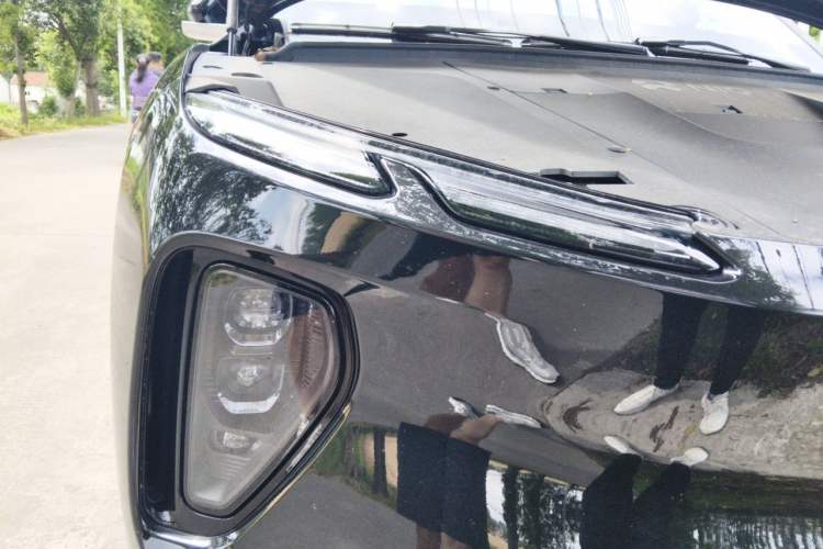 Used Nio EC6 2023 75 kWh Right Front Headlight