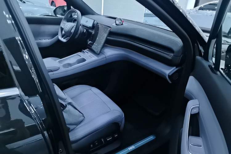 Used Nio EC6 2023 75 kWh Right Front Seat