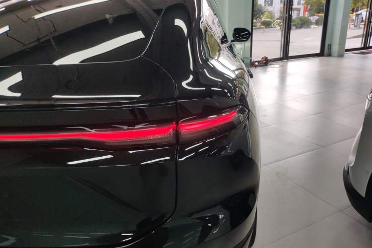 Used Nio EC6 2023 75 kWh Right Rear Taillight