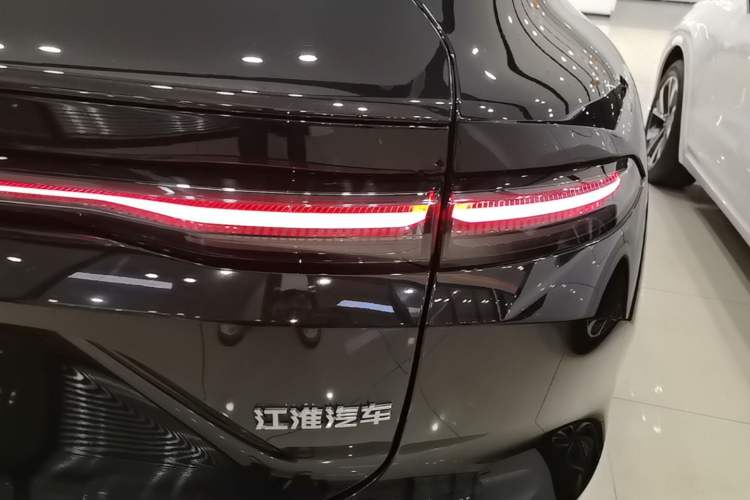 Used Nio EC6 2023 75 kWh Right Rear Taillight