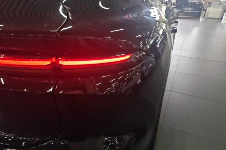 Used Nio EC6 2023 75 kWh Right Rear Taillight