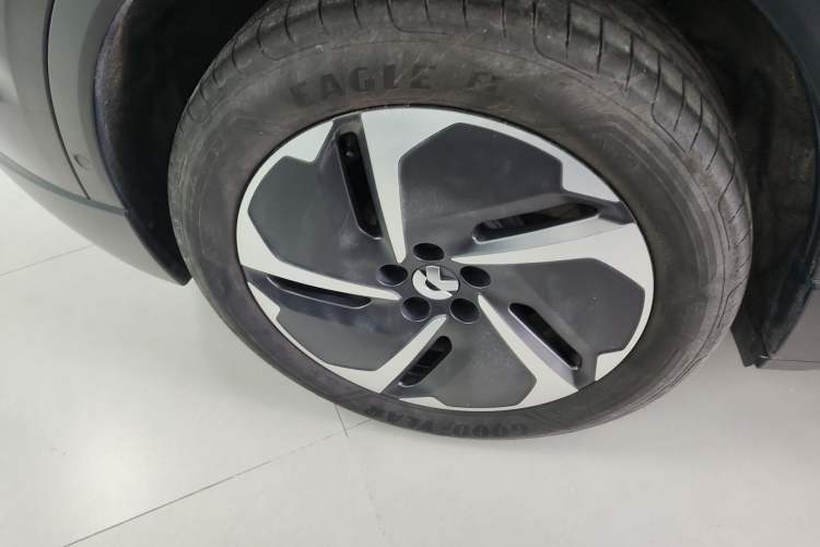 Used Nio EC6 2023 75 kWh Right Rear Wheel Hub