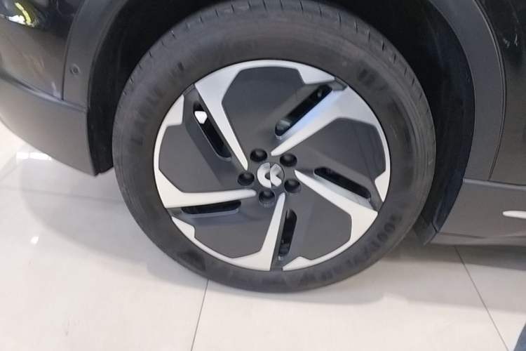 Used Nio EC6 2023 75 kWh Right Rear Wheel Hub