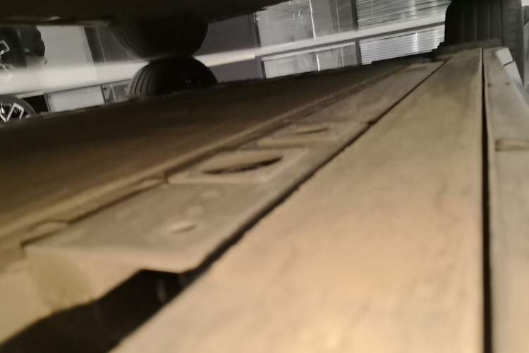 Used Nio EC6 2023 75 kWh Right Side Sill