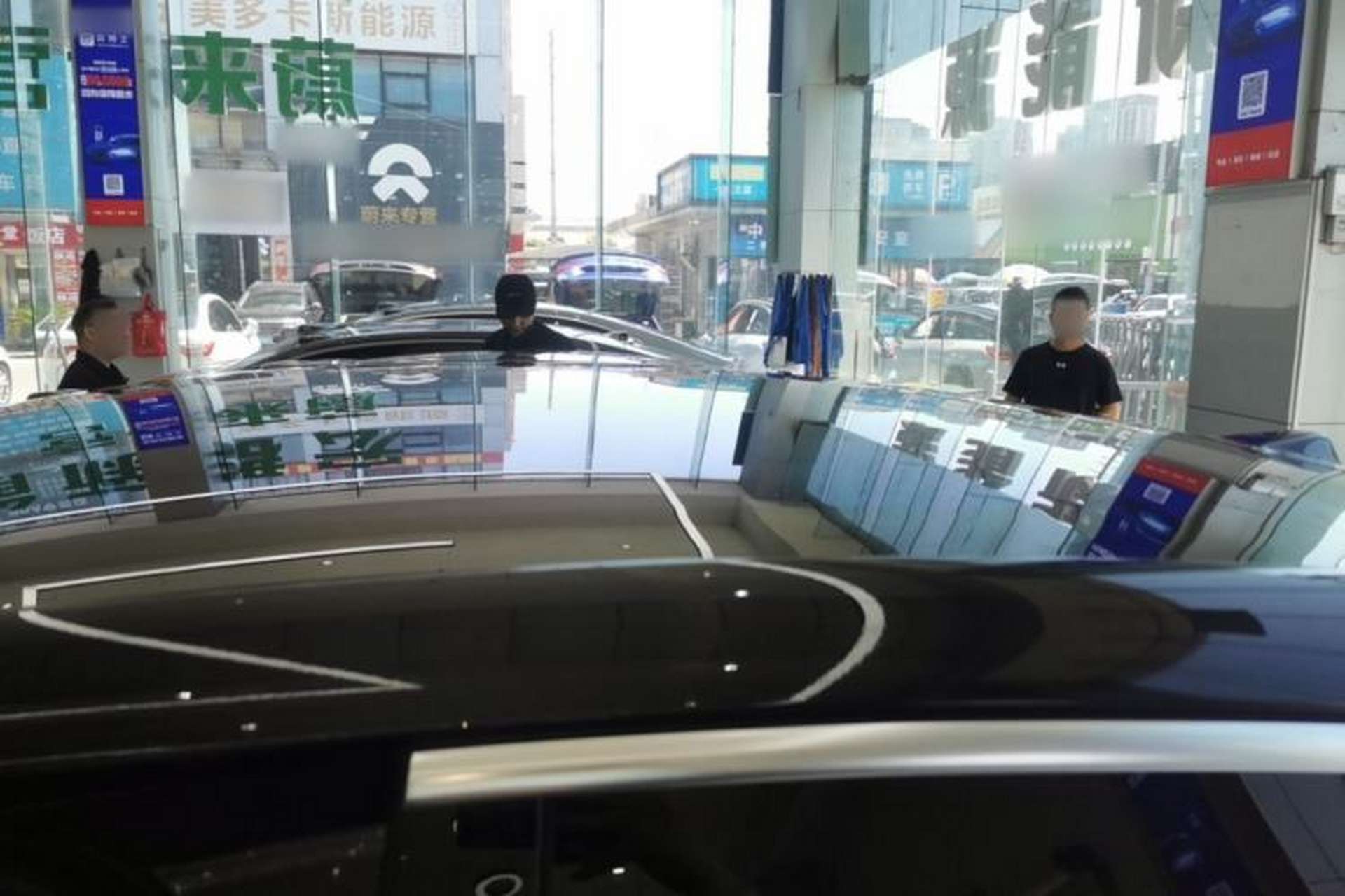 Used Nio EC6 2023 75 kWh Roof