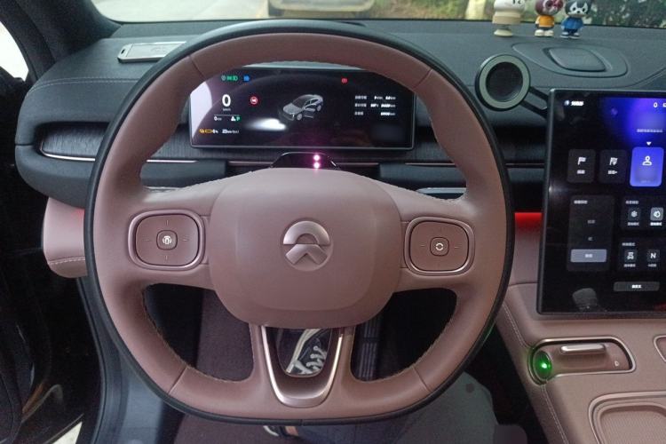 Used Nio EC6 2023 75 kWh Steering Wheel