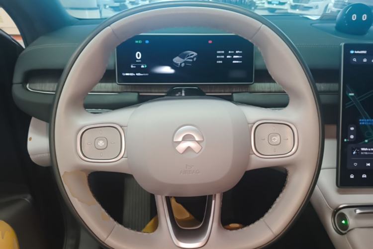 Used Nio EC6 2023 75 kWh Steering Wheel