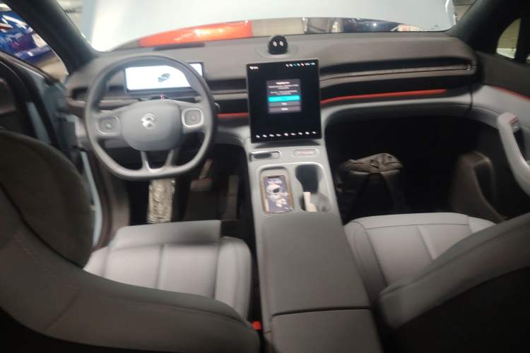 Used Nio EC6 2023 75 kWh Center Console